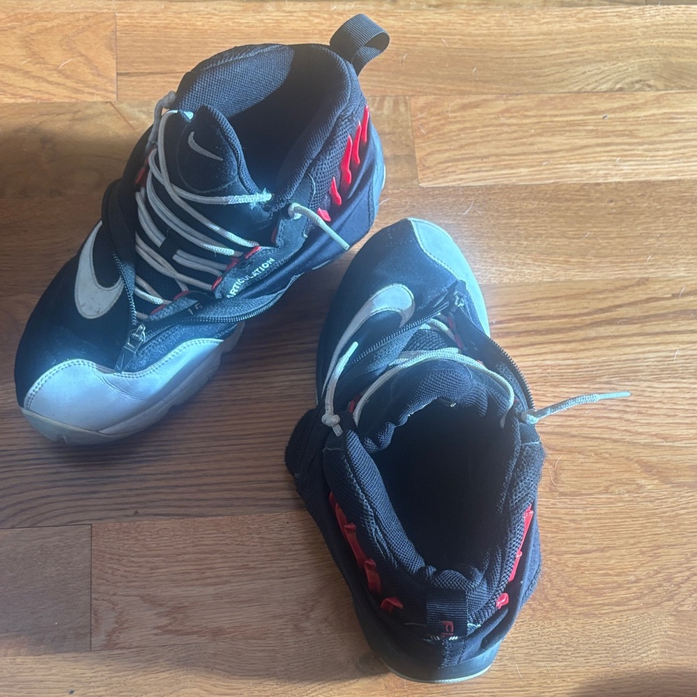 Men’s Black and Red Nike Glove basketball shoe